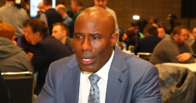 NFL Great Terrell Davis Releases Video of 'Disgusting' Incident with Authorities on United Flight