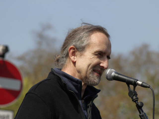 Roger Hallam. At an Extinction Rebellion event: Shut down London! From Marble Arch to Wate