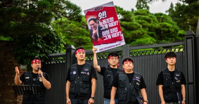 Samsung Workers Protest Chairman After Failed Negotiations