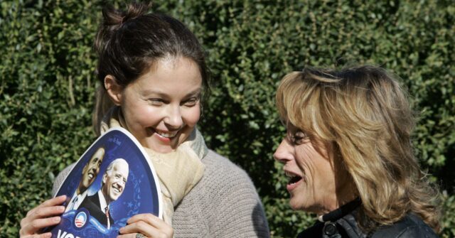 Ashley Judd Urges Biden to Step Aside