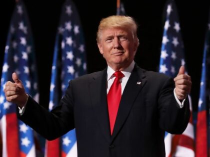 CLEVELAND, OH - JULY 21: Republican presidential candidate Donald Trump gives two thumbs u