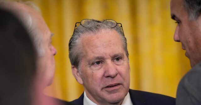 Biden-Harris Economic Aide Leaves for Campaign as Stocks Plunge, Recession Fear Takes Hold