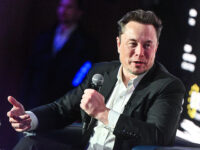 Elon Musk Pitches ‘Government Efficiency Commission’ to Trump, Offers His Help