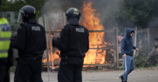Poll: Large Number of Britons Support Anti-Migration Political Violence