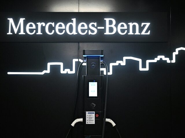 Mercedes Benz EV Charger