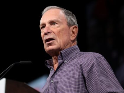 Former Mayor Michael Bloomberg speaking with attendees at the Presidential Gun Sense Forum