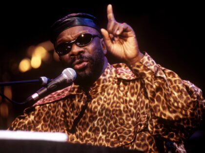 FRANCE - JANUARY 01: VIENNE JAZZ FESTIVAL Photo of Isaac HAYES (Photo by David Redfern/Red