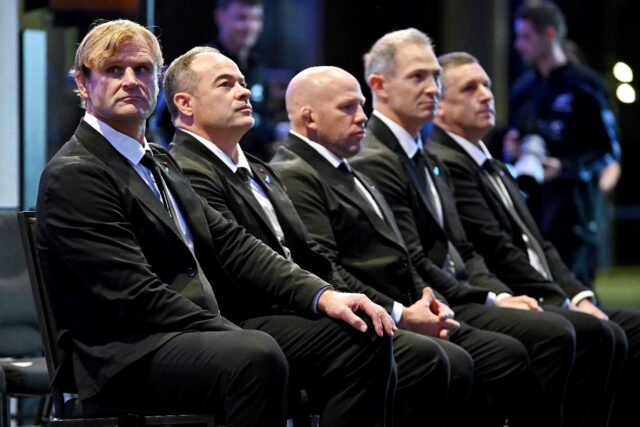 All Blacks head coach Scott Robertson (L) and his assistant coach Leon MacDonald (2nd R) h