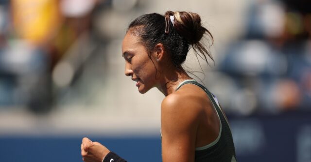 Zheng Qinwen Defeats Anisimova at US Open