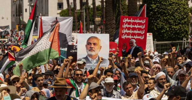 Moroccans protest