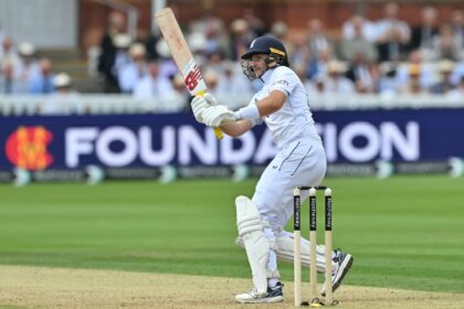 Valuable century: England's Joe Root on his way to 143 in the second Test against Sri Lank