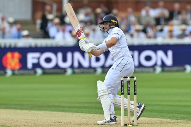 Valuable century: England's Joe Root on his way to 143 in the second Test against Sri Lank