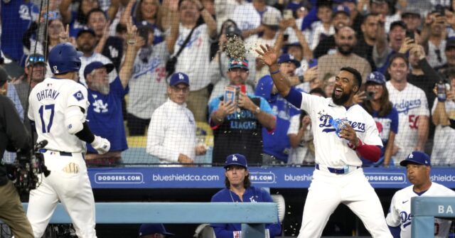 Dodgers Beat Diamondbacks 10-9 in Thriller