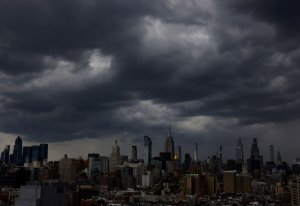 Storms in Northeast, Gulf, scorching heat in Northwest on tap for holiday weekend