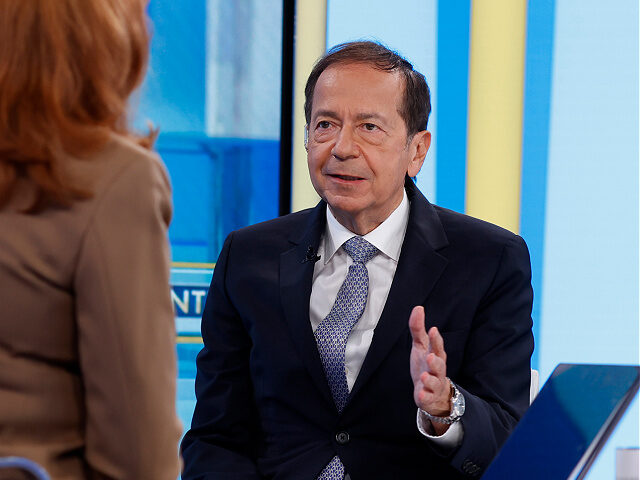 NEW YORK, NEW YORK - SEPTEMBER 17: Liz Claman (L) and John Paulson on set of 