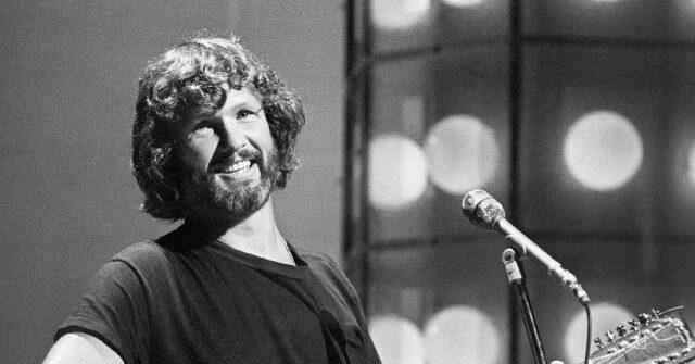 Kris Kristofferson, Country Music Icon, ‘Blade,’ ‘A Star is Born’ Star, Dead at 88