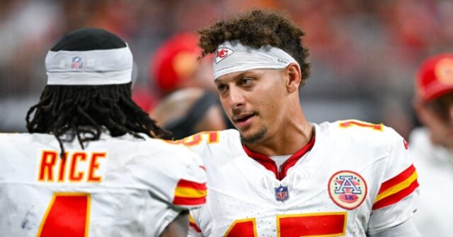 NextImg:VIDEO: Chiefs Fear Rashee Rice Tore ACL After Collision with Patrick Mahomes