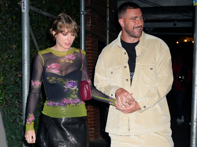 NEW YORK, NEW YORK - OCTOBER 15: Taylor Swift and Travis Kelce have dinner at Waverly Inn