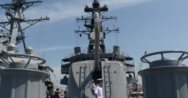 Japanese Destroyer Sazanami Transits Taiwan Strait