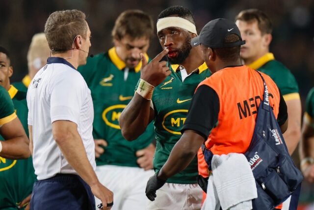 South Africa Siya Kolisi (C) has been passed fit to start against the All Blacks in spite