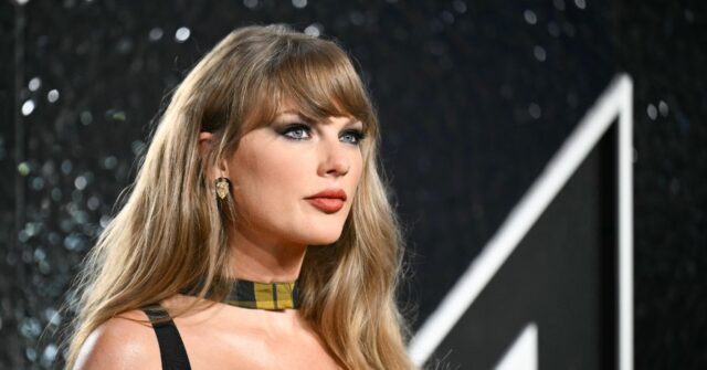 Taylor Swift Wins MTV Award, Urges Voting