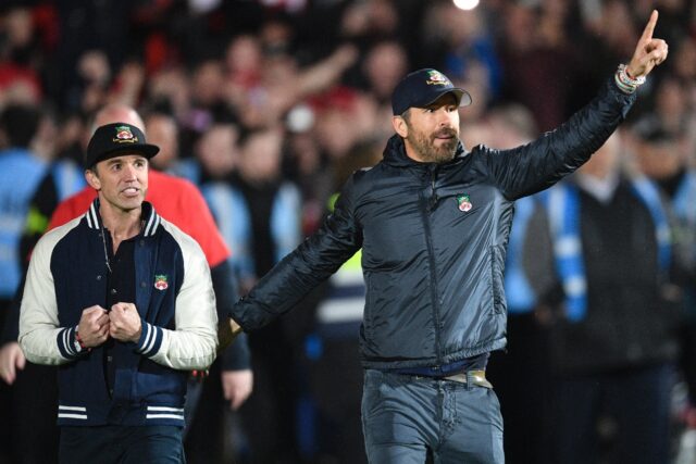 Wrexham co-owners Rob McElhenney (L) and Ryan Reynolds