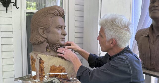 Johnny Cash Statue Unveiled at U.S. Capitol