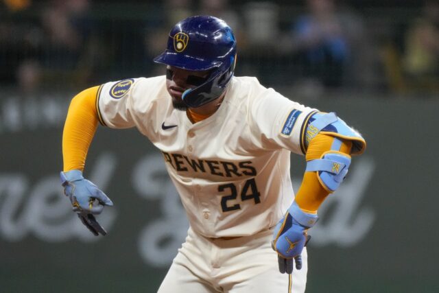 Phillies Brewers Baseball The Associated Press