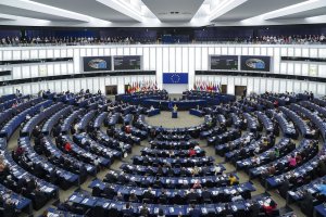 European Parliament calls for EU countries to loosen Ukraine weapons restrictions