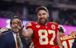 Murders plague town in 'Grotesquerie,' starring Travis Kelce