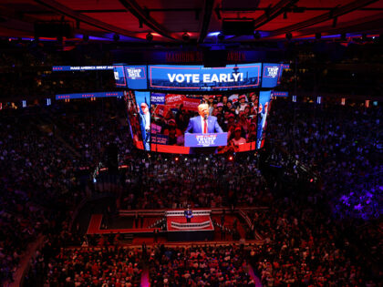 NEW YORK, NEW YORK - OCTOBER 27: Republican presidential nominee, former U.S. President Do