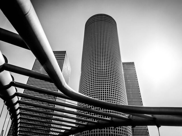 Azrieli (Flickr / Alex / CC / Cropped)