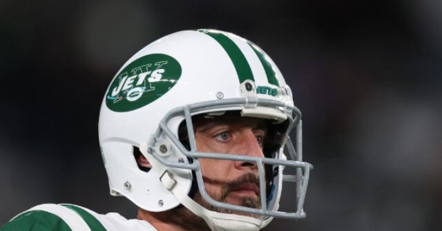 Former Super Bowl Champ Calls Aaron Rodgers a 'Cancer' on the Jets Organization