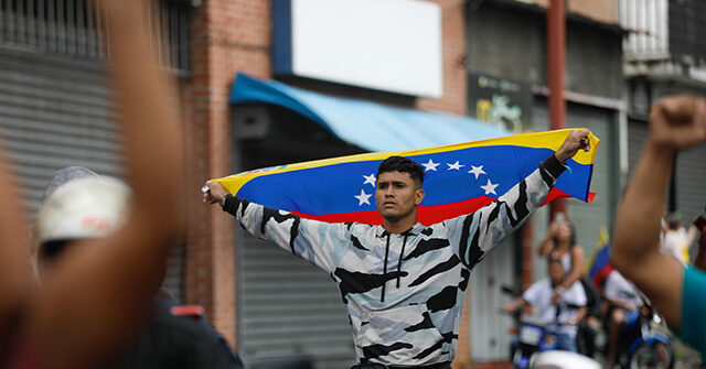 Report: Venezuela Poisoning Political Prisoners with Rotten Food, Contaminated Water