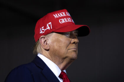 JUNEAU, WISCONSIN - OCTOBER 06: Republican presidential nominee, former President Donald T