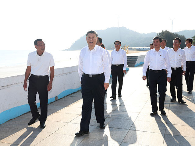 Xi Jinping Appears on Taiwan-Facing Island After Menacing Chinese War Games