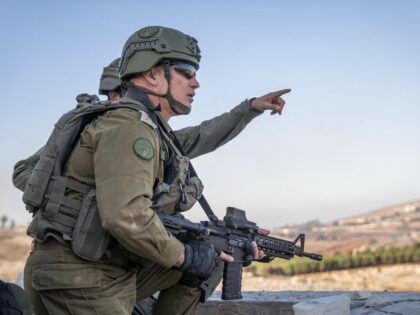 Leader of IDF Northern Command Tours Southern Lebanon; Looks back at Israel