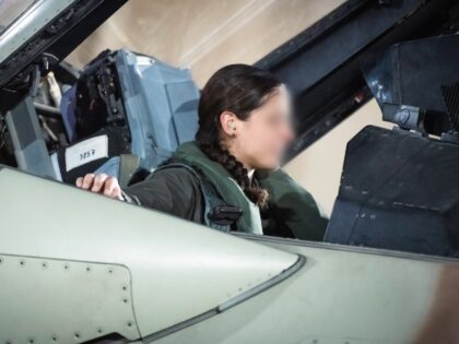 IDF IAF female pilot (IDF / X)