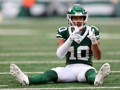 Allen Lazard (10) of the New York Jets celebrates a first down against the Denver Broncos