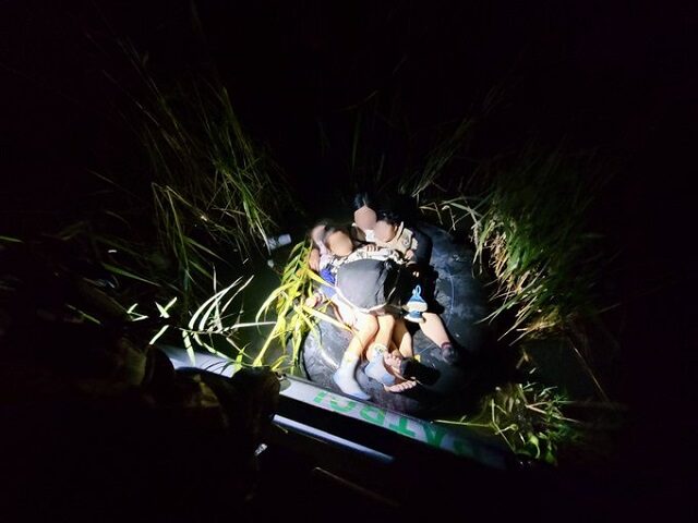 RGV Unaccompanied Migrant Children on Raft (U.S. Border Patrol/Rio Grande Valley Sector)