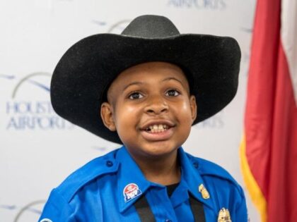 A Texas 12-year-old suffering from terminal cancer was honored by Alabama police with a ce