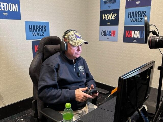 Tim Walz, pro gamer