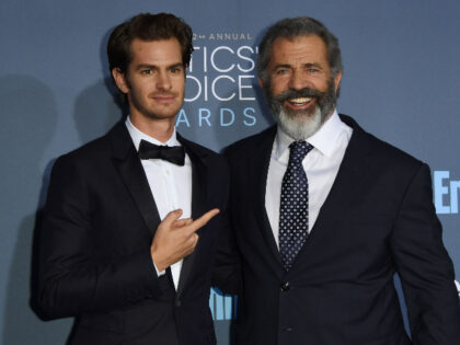 Actor Andrew Garfield (L) and director Mel Gibson arrive for the 22nd Annual Critics'