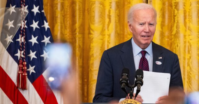 WH Adds Apostrophe to Biden's 'Garbage' Remark, Says He Meant Trump 'Supporter's'