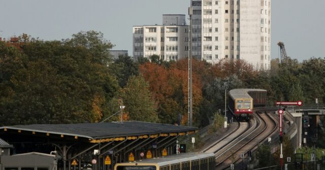 Man Flees Berlin Police Stop, Leaves Behind Bag of Terrorist Explosive