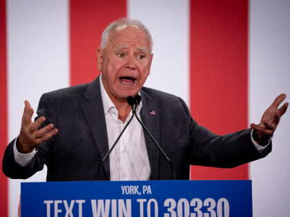 YORK, PENNSYLVANIA - OCTOBER 2: Democratic vice presidential candidate Minnesota Gov. Tim