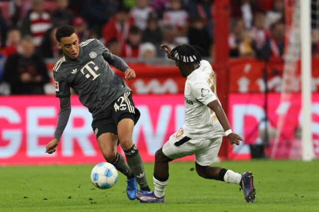 Bayern Munich midfielder Jamal Musiala (L) returned to individual training after a hip inj