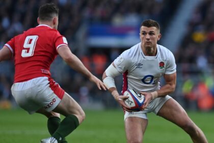 England centre Henry Slade (R) will face New Zealand after making his Exeter return from s