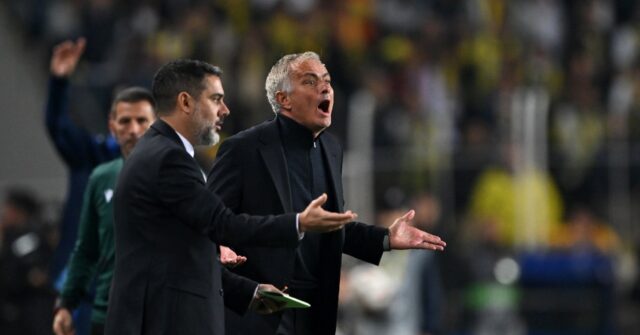 Mourinho Sent Off in Fenerbahce's Draw with Man Utd