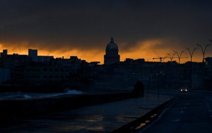 Havana is plunged into darkness after Cuba's power grid breaks down